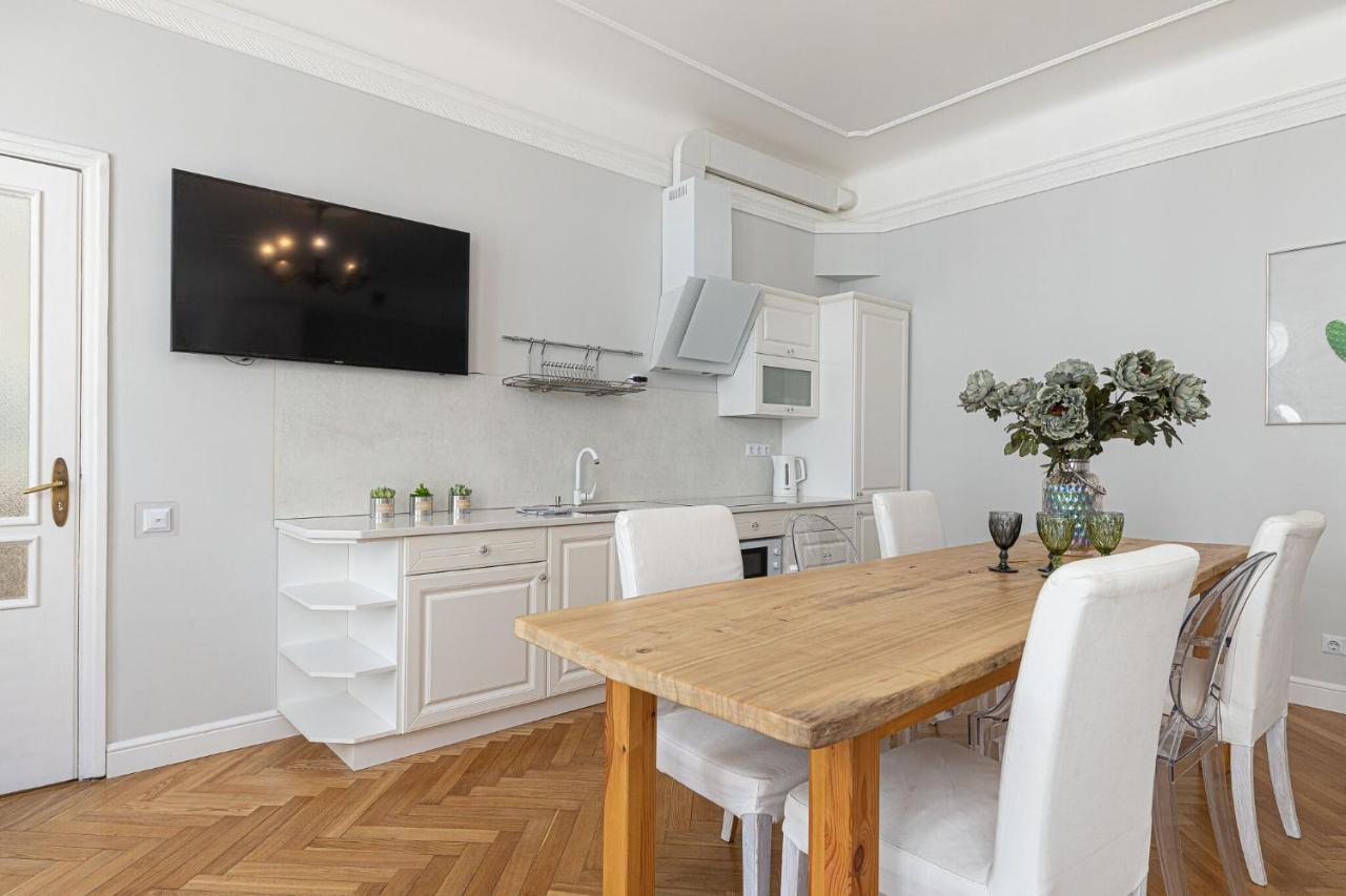 Modern History Apartment Tallinn Eksteriør billede